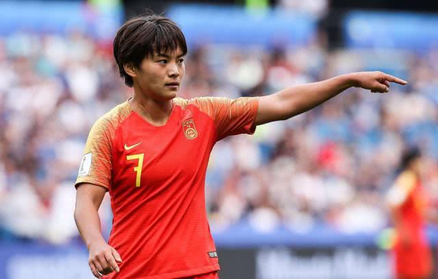 香港女足后腰组织进攻，助球队取得连胜