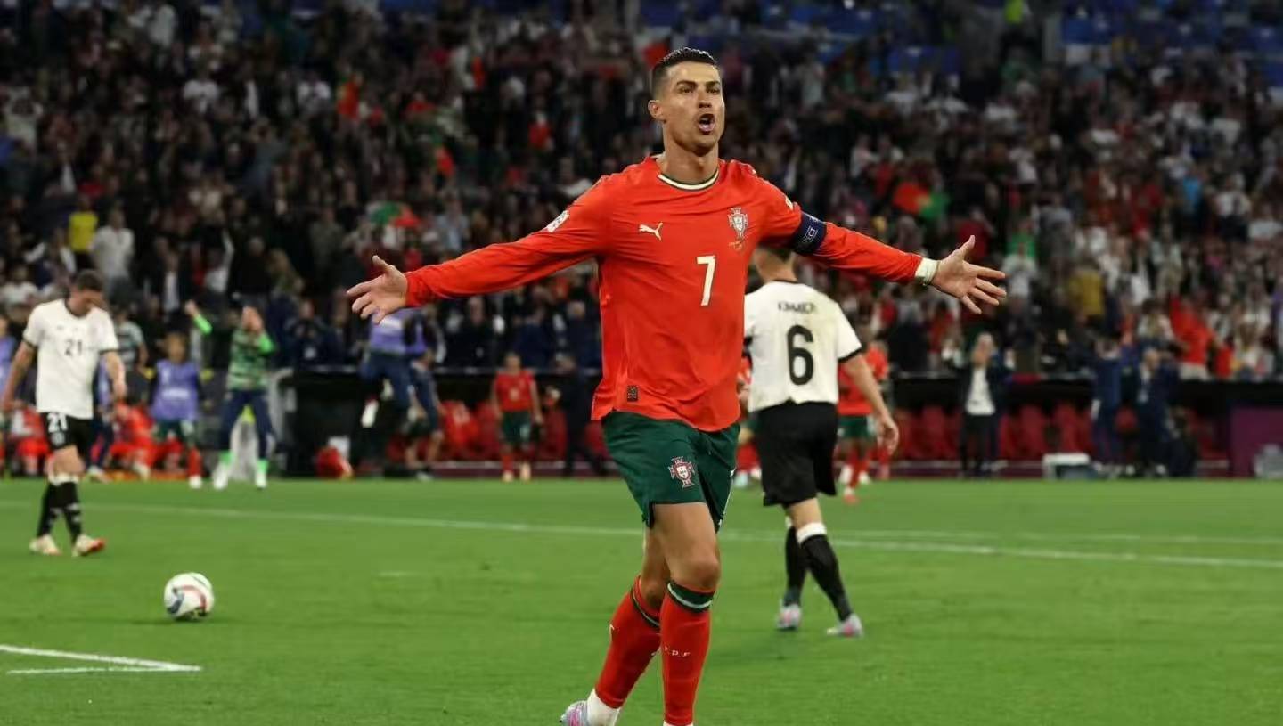 关于AC米兰小胜AC佛罗伦萨，球队回归正轨备战下赛的信息