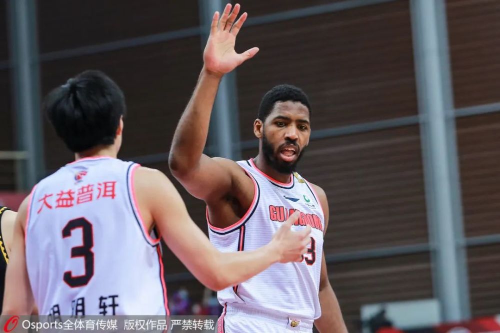 辽宁本土球员亮相华南虎再获胜利 辽宁本土球员亮相华南虎再获胜利