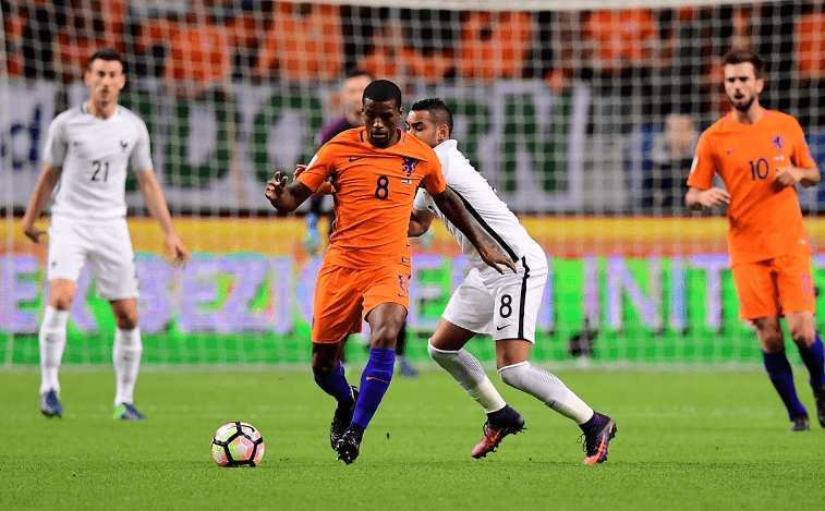 荷兰国家队将迎战挪威国家队争夺本场胜利 荷兰国家队将迎战挪威国家队争夺本场胜利