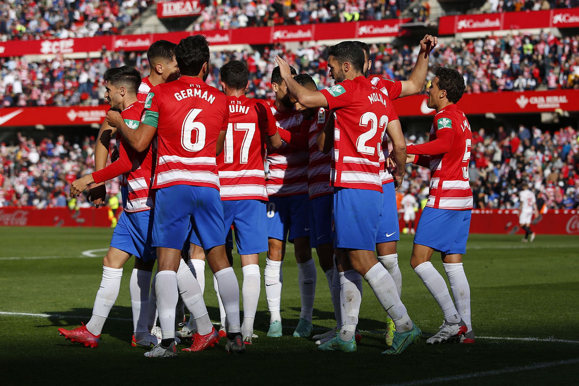 关于比利亚雷亚尔客场大胜，保级前景大有希望的信息